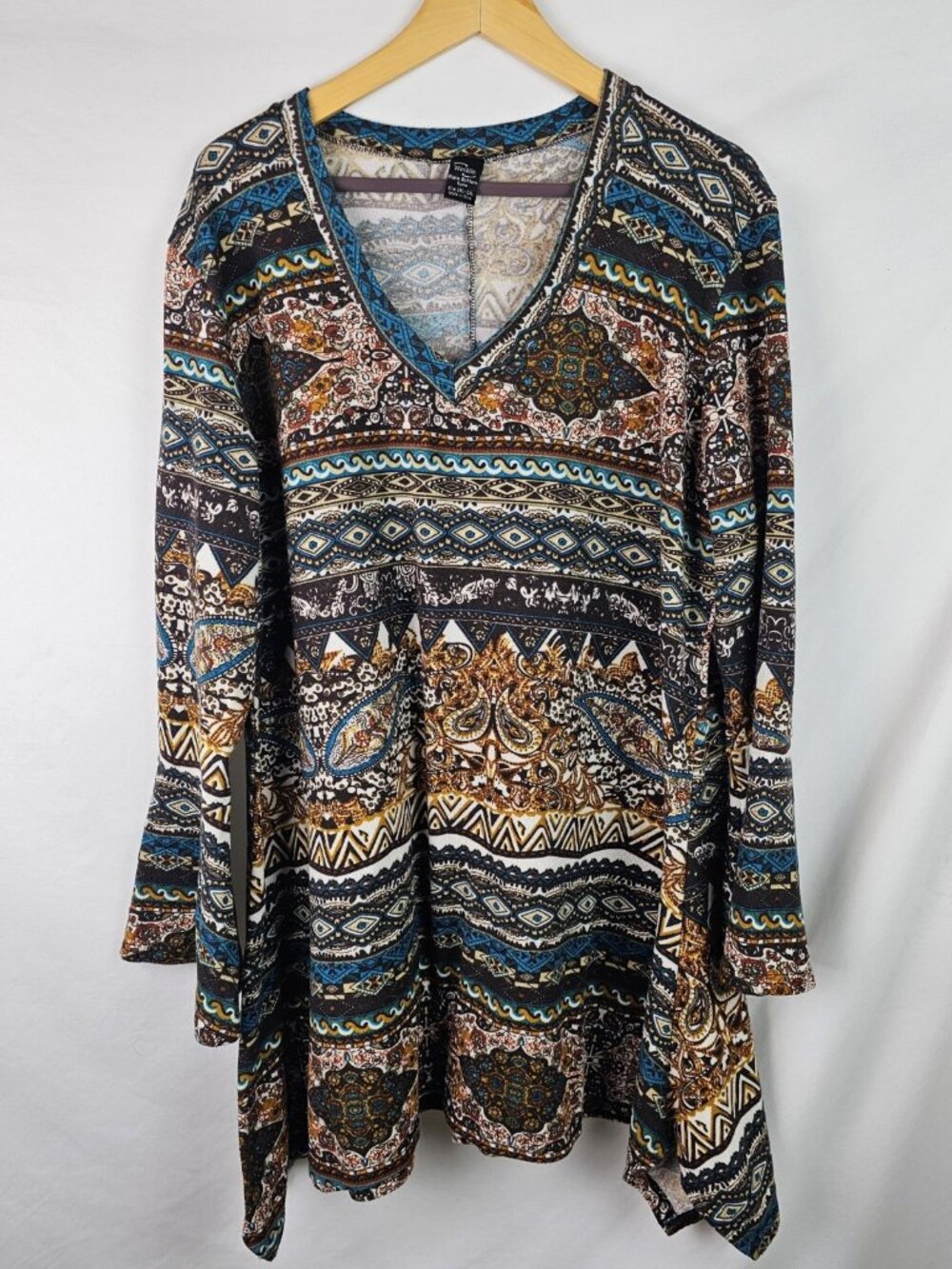 Win Win Womens Tunic Top Plus Size 2X - 3X Flare Bottom Long Sleeve Shirt Blouse